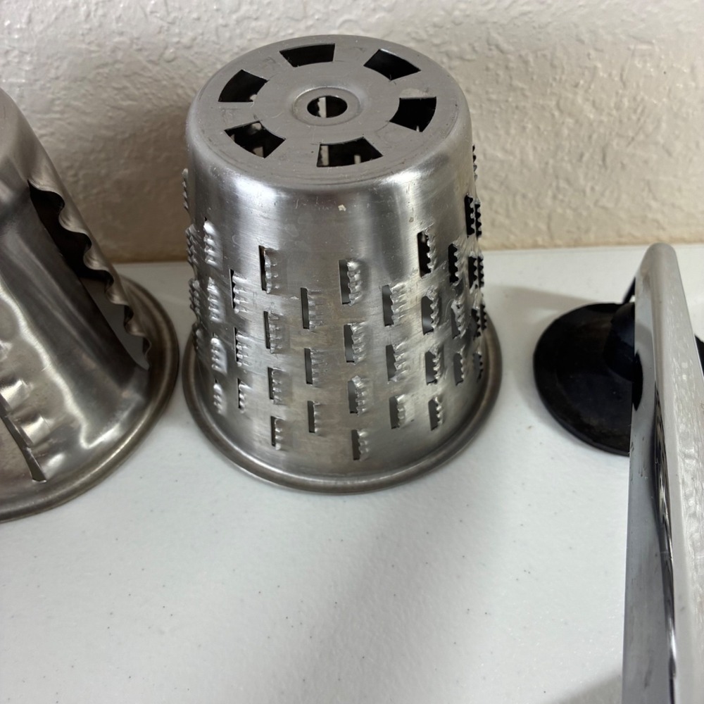 Vintage Saladmaster Food Processor Shredder With 5 Cones & Guard , Pre-owned - Picture 8 of 13